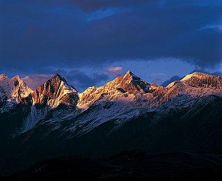 《毁灭全人类2》公布节日皮肤 免费更新